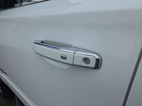 Used 2019 Chevrolet Tahoe Premier image 12