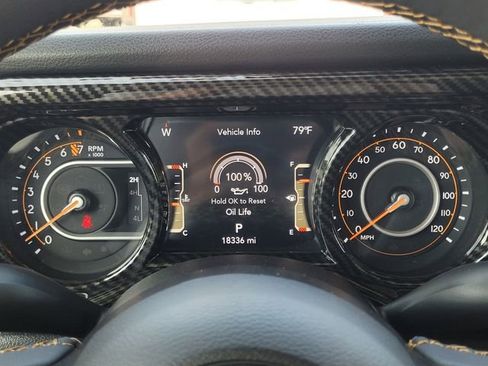 Used 2024 Jeep Gladiator Sport AWD/4WD image 23