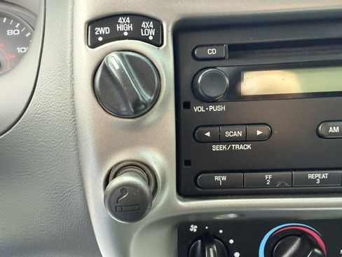 Used 2005 Ford Ranger XLT AWD/4WD image 21