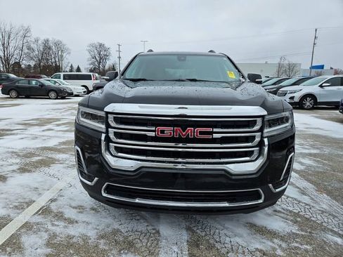 Used 2023 GMC Acadia SLE w/ Driver Convenience Package image 2