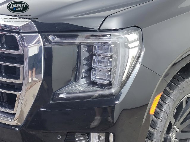Used 2021 GMC Yukon XL SLT w/ SLT Premium Package AWD/4WD image 9
