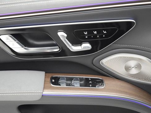 New 2026 Mercedes-Benz EQS 580 4MATIC Sedan image 22