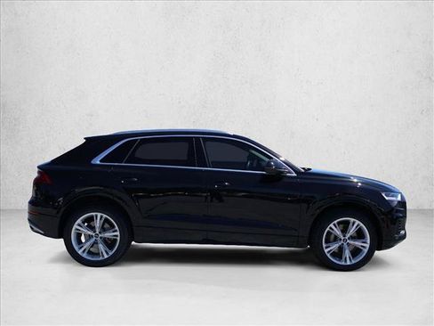 Used 2022 Audi Q8 Premium Plus AWD/4WD image 4