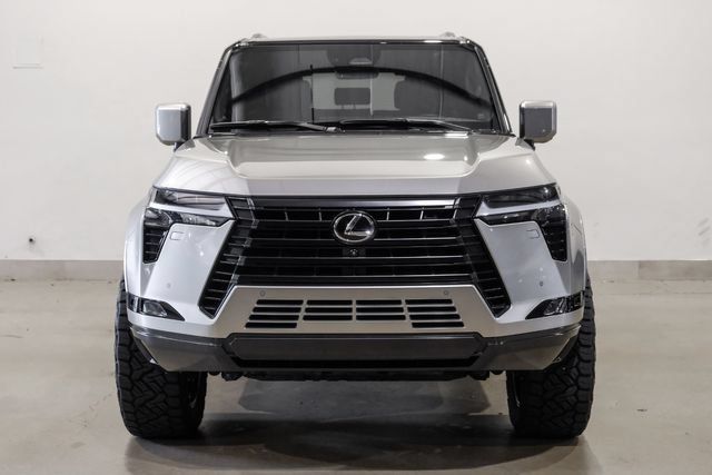 Used 2026 Lexus GX 550 w/ Cold Area Package AWD/4WD image 2
