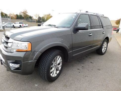 Used 2017 Ford Expedition Limited w/ Equipment Group 301A AWD/4WD image 27