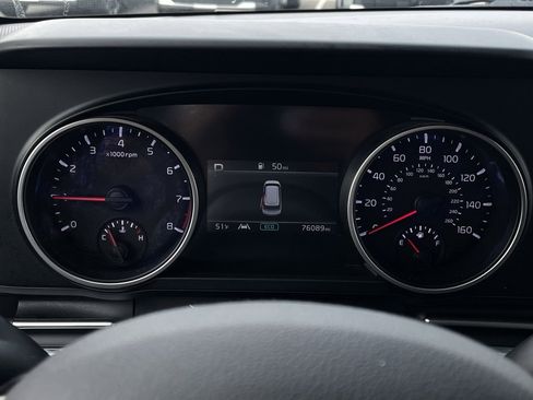 Certified 2023 Kia Carnival LX image 12