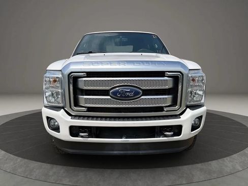 Used 2016 Ford F250 Platinum AWD/4WD image 2