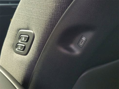 New 2026 Hyundai Ioniq 9 SE image 12