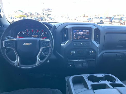 Used 2021 Chevrolet Silverado 2500 Custom w/ Custom Value Package image 14