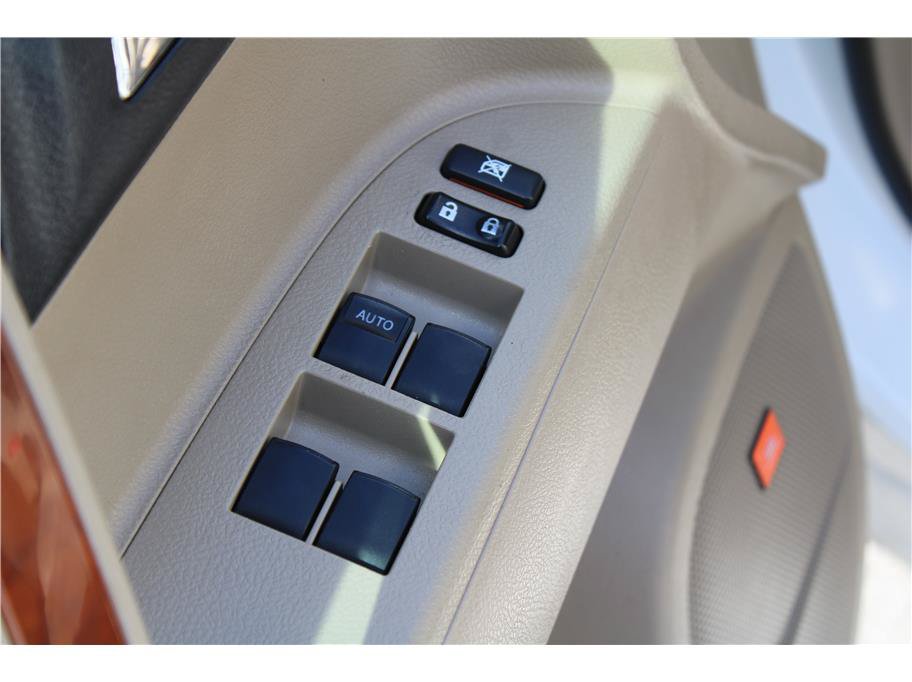 Used 2013 Toyota Highlander Limited AWD/4WD image 13