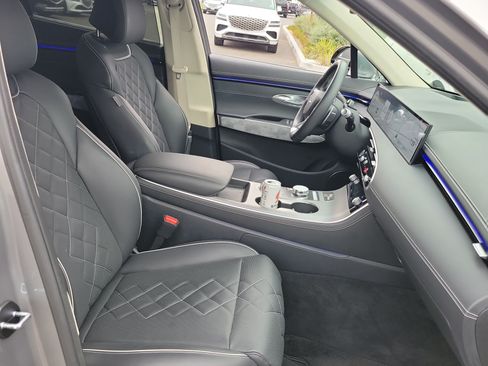 Certified 2026 Genesis Electrified GV70 Prestige AWD/4WD image 24