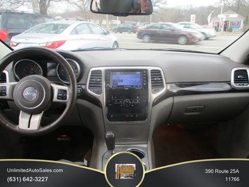 Used 2012 Jeep Grand Cherokee Laredo AWD/4WD image 8