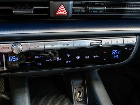 Used 2023 Hyundai Ioniq 6 SE image 24