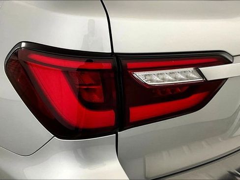 Used 2019 INFINITI QX80 Luxe image 29