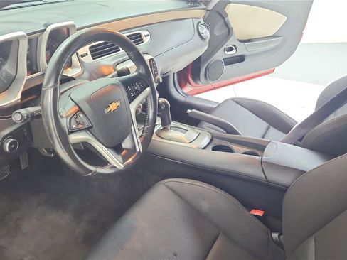 Used 2015 Chevrolet Camaro LT RWD image 9