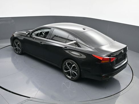 Used 2023 Nissan Altima 2.5 SR image 32