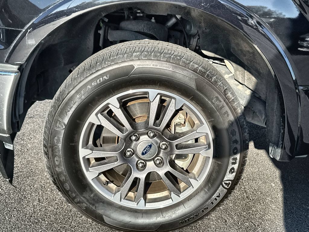 Used 2019 Ford F150 Lariat RWD image 9