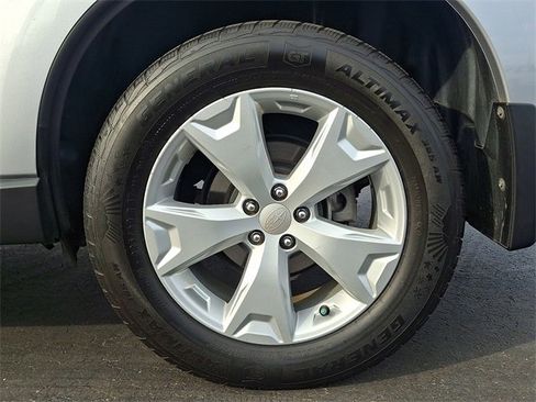 Used 2016 Subaru Forester 2.5i Limited image 8