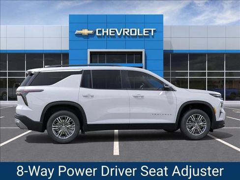 New 2027 Chevrolet Traverse LT w/ Driver Confidence Package FWD image 5