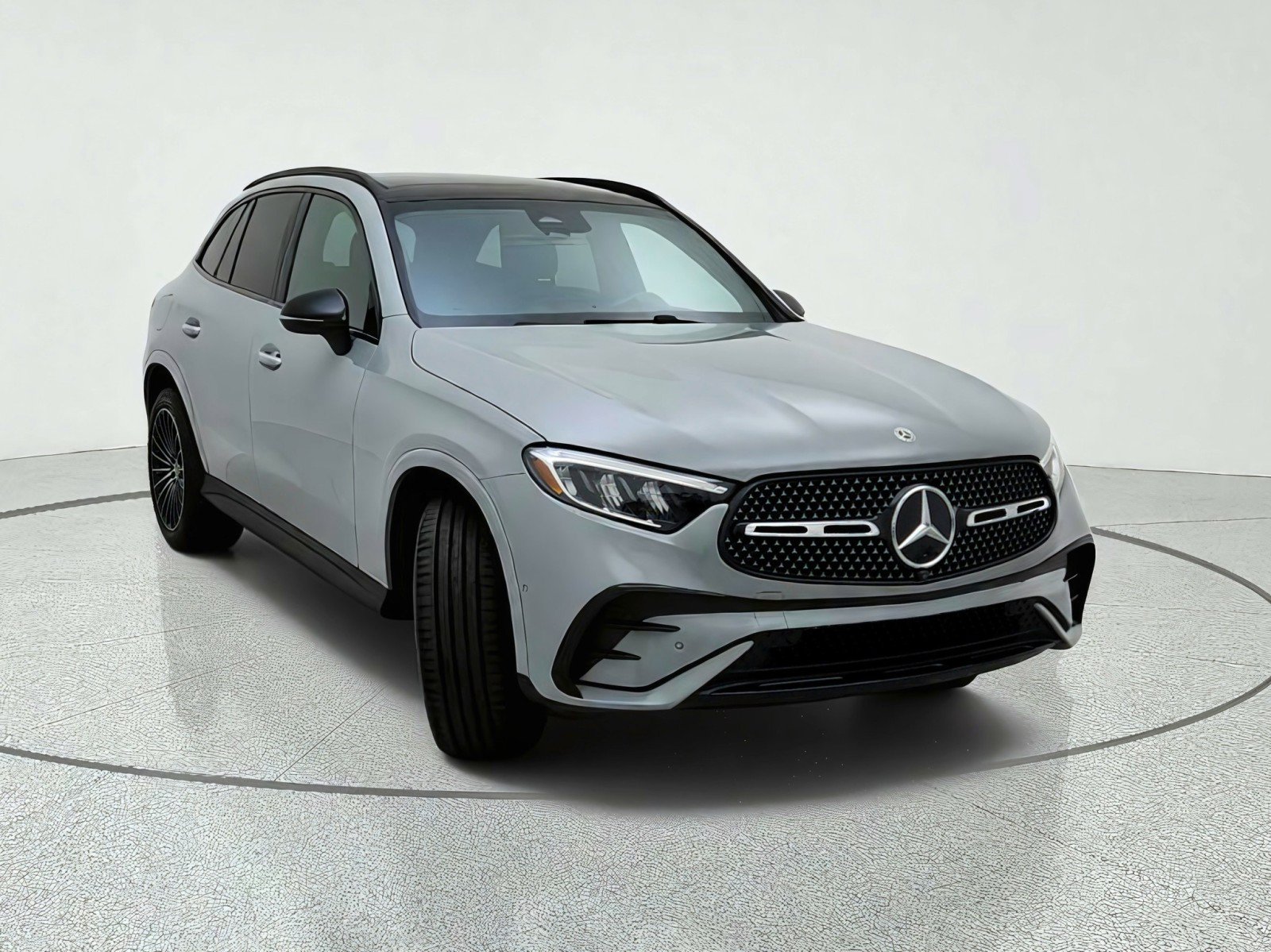 Certified 2026 Mercedes-Benz GLC 300 image 4