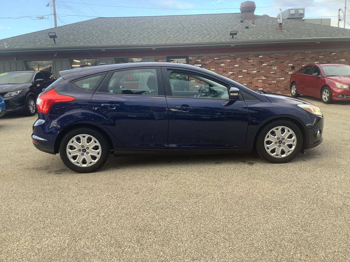 Used 2012 Ford Focus SE FWD image 11