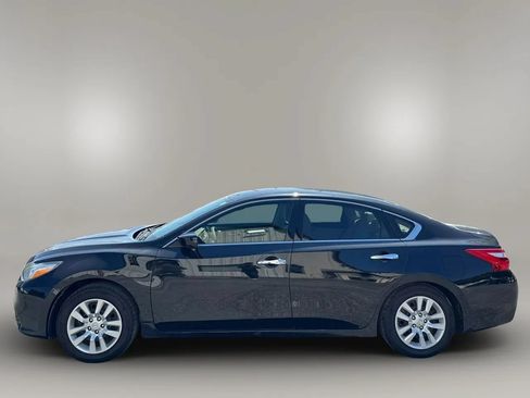 Used 2017 Nissan Altima 2.5 S w/ Power Driver Seat Package FWD image 5