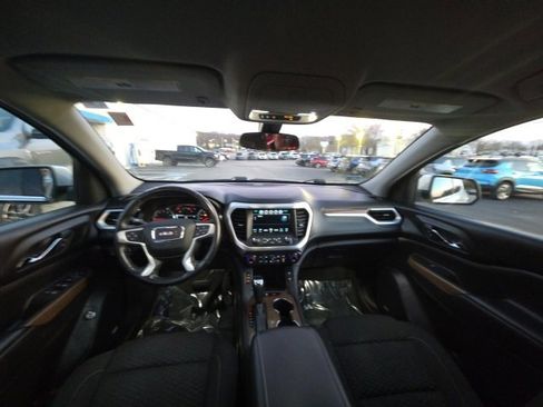 Used 2018 GMC Acadia SLE image 7