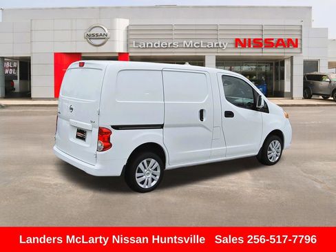 Used 2017 Nissan NV200 SV FWD image 3