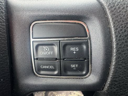 Used 2013 RAM 1500 Classic SLT w/ Premium Display Pkg image 18