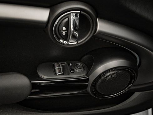 Used 2024 MINI Cooper SE image 25