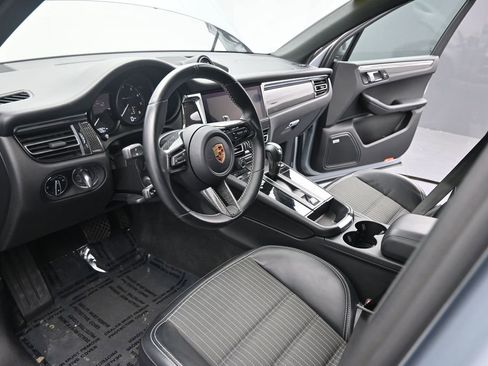Used 2024 Porsche Macan Turbo AWD/4WD image 16