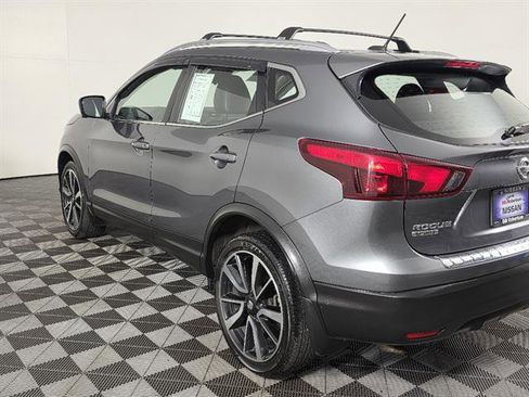 Used 2017 Nissan Rogue Sport SL w/ SL Premium Package image 6