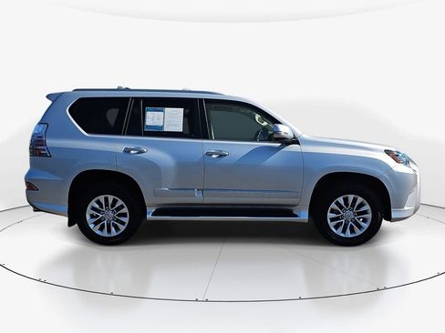 Used 2017 Lexus GX 460 AWD/4WD image 5
