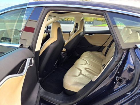 Used 2013 Tesla Model S 85 image 9
