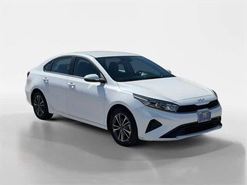 Used 2024 Kia Forte LXS w/ LXS Technology Package image 7