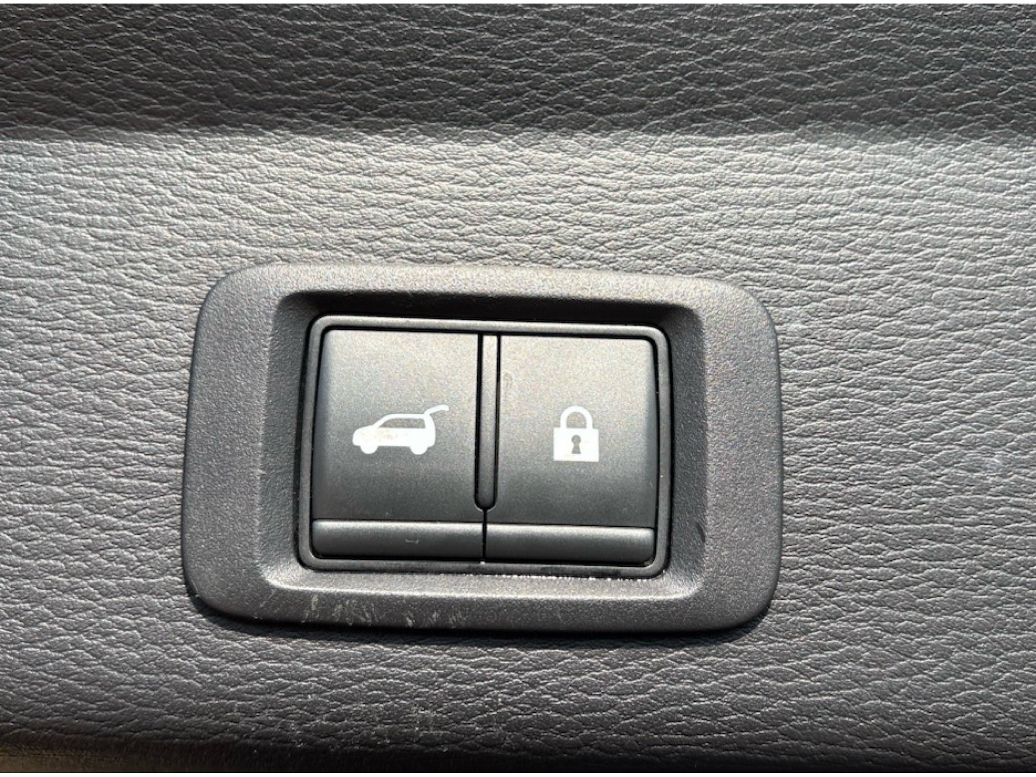 Used 2024 Mitsubishi Outlander SE AWD/4WD image 27