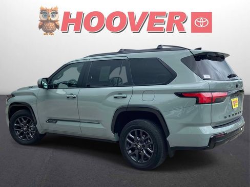 Used 2026 Toyota Sequoia Platinum AWD/4WD image 6
