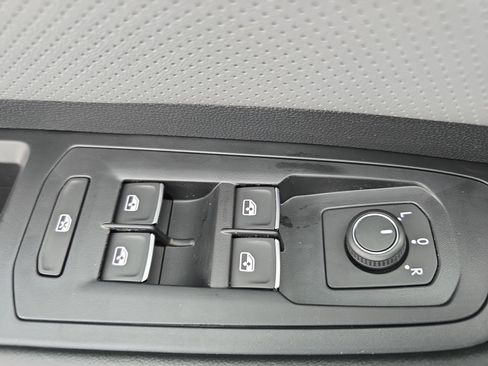 New 2026 Volkswagen Atlas Cross Sport SEL AWD/4WD image 28