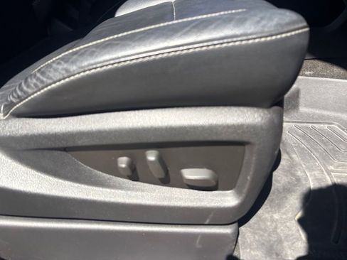Used 2015 Chevrolet Suburban LT AWD/4WD image 30