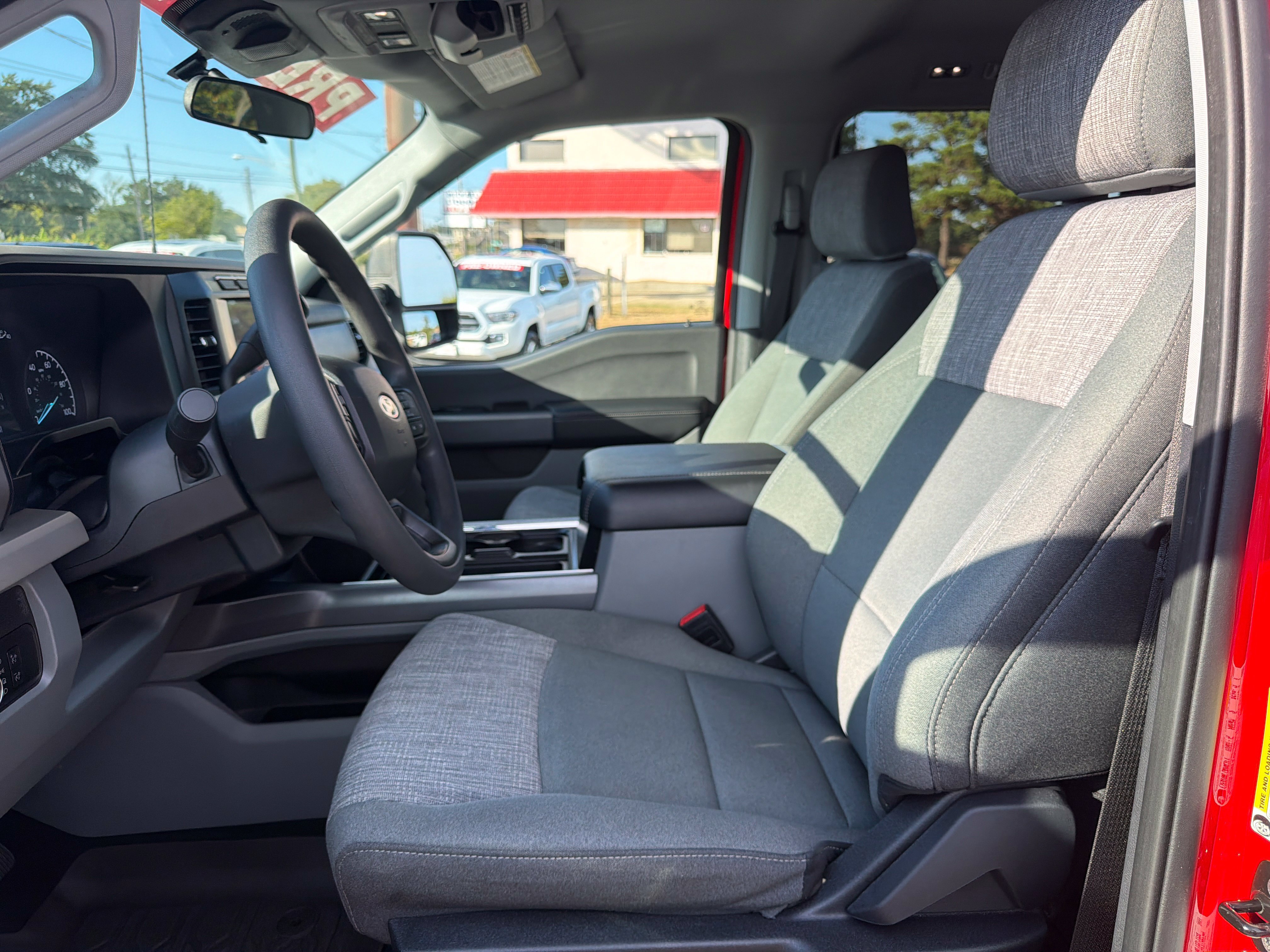 Used 2024 Ford F350 XLT AWD/4WD image 15