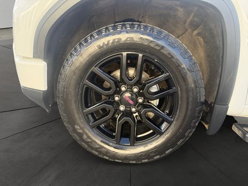 Used 2024 GMC Sierra 1500 Elevation w/ X31 Off-Road Package AWD/4WD image 9