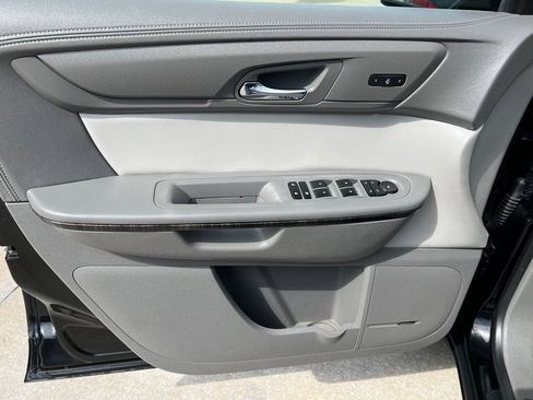 Used 2016 GMC Acadia SLT w/ Open Road Package image 31