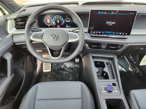 New 2026 Volkswagen Tiguan SE R-Line image 24