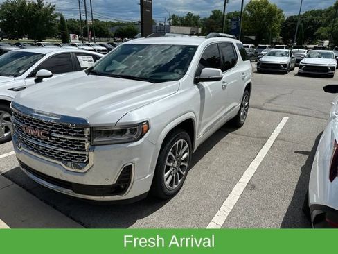 Used 2023 GMC Acadia Denali w/ Denali Technology Package FWD image 2