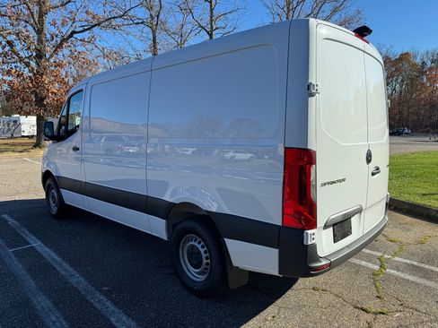 New 2026 Mercedes-Benz Sprinter 2500 image 23