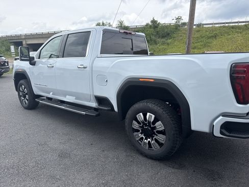 New 2026 GMC Sierra 2500 Denali AWD/4WD image 6