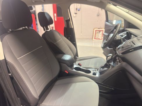 Used 2015 Ford Escape SE AWD/4WD image 20