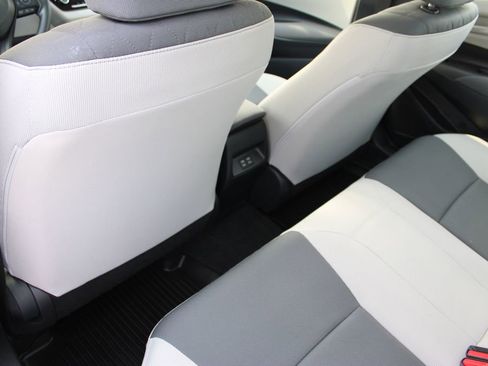 Used 2024 Toyota Corolla LE image 43