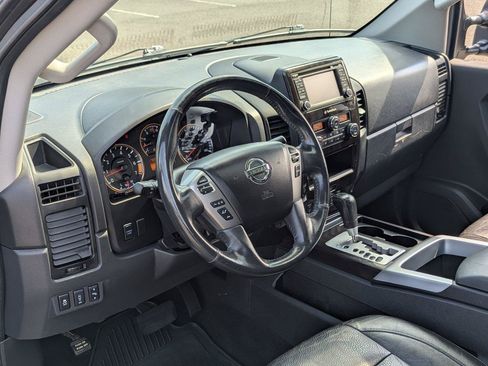 Used 2015 Nissan Titan SL w/ SL Moonroof Package AWD/4WD image 12