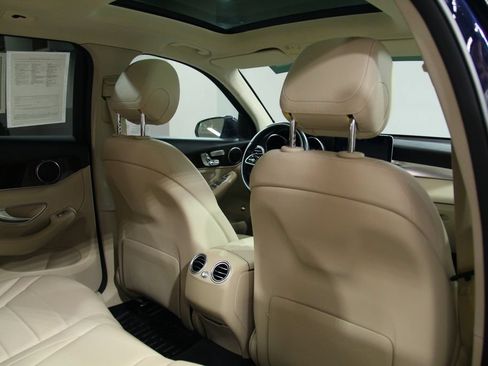 Certified 2021 Mercedes-Benz GLC 300 4MATIC image 24
